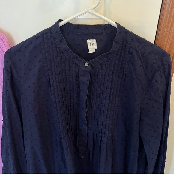 Ladies Large Set of 2 Like NEW Blouses: Loft Lavender + GAP Navy Dot - Picture 10 of 14
